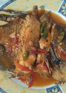 Ikan gurame saus asam manis