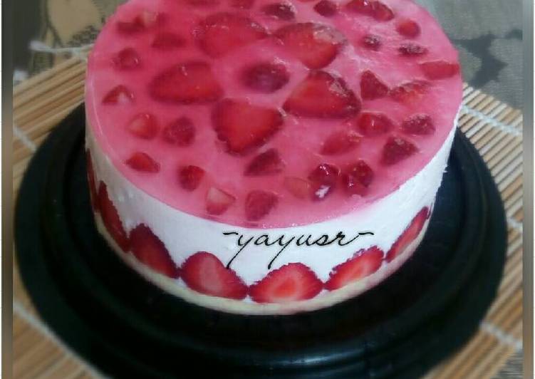 gambar untuk resep makanan Strawberry mousse cake