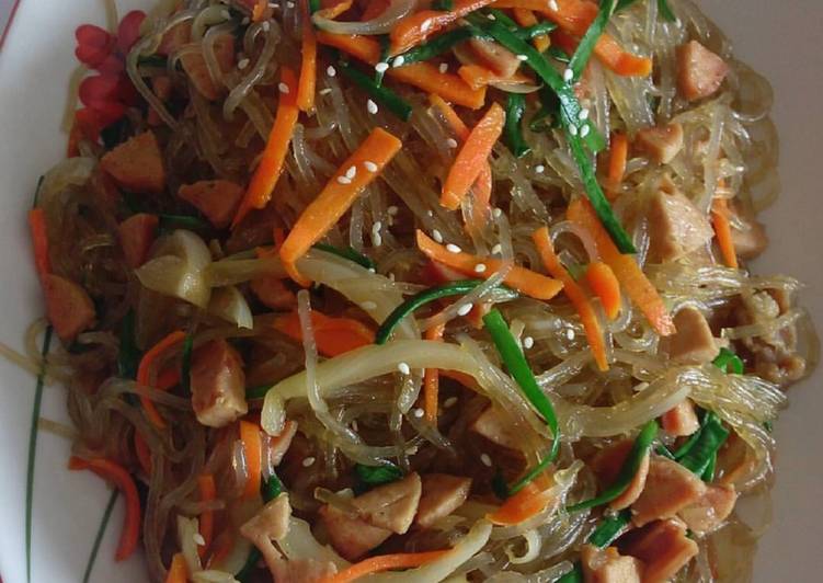 gambar untuk cara membuat Japchae sosis ayam bumbu asli Korea