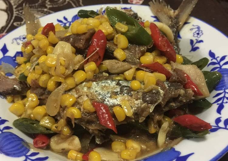 resep masakan Tumis Ikan Asin Peda Jagung Manis