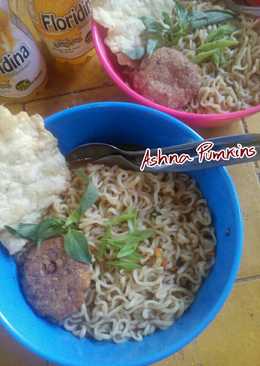 Mi Ramen Pangsit Spesial