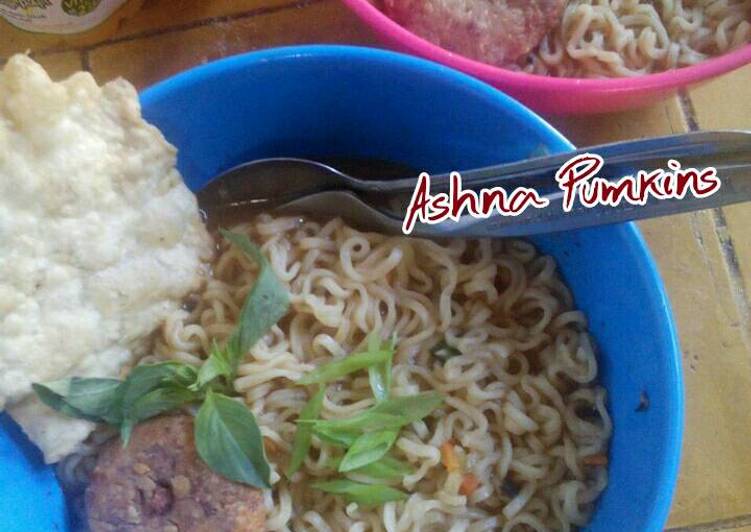 gambar untuk resep makanan Mi Ramen Pangsit Spesial