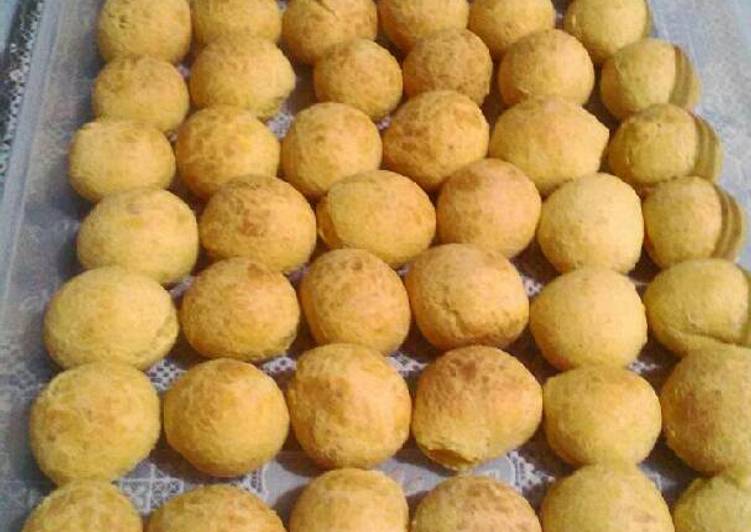 gambar untuk cara membuat Pao de queijo (Brazilian cheese bread)