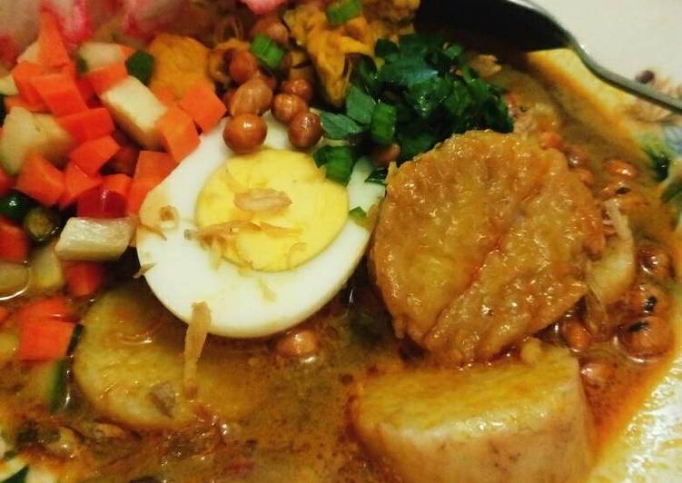  Resep Lontong kari ayam endeess surendees oleh indriastuti 