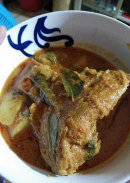 Kari ikan (fish curry)