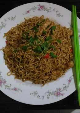 Mie goreng simple ala2 yakisoba... ^^