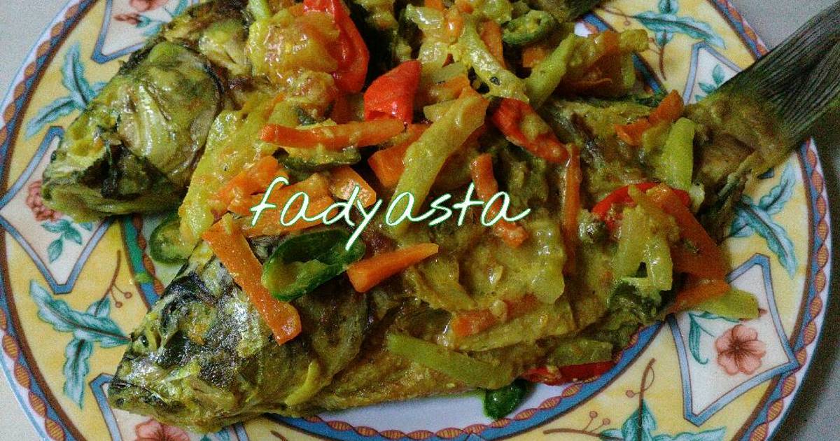 Resep Pesmol Ikan Mas bumbu acar oleh fadyasta Cookpad