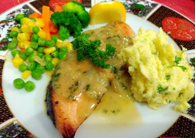 bahan dan cara membuat Salmon with lemon sauce and mashed Potato