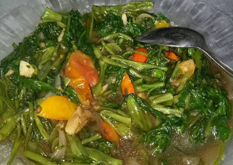  Resep Oseng kangkung Pakai Terasi oleh Reni Vindrya Cookpad