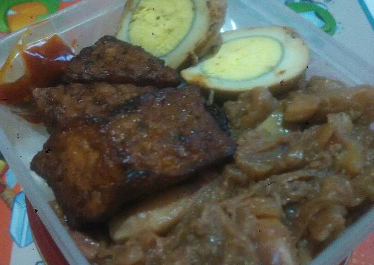 Gudeg + tahu tempe bacem rumahan recipe main photo