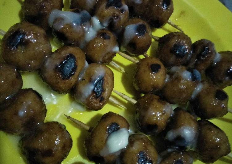 bahan dan cara membuat Baso Bakar Saos Mayones