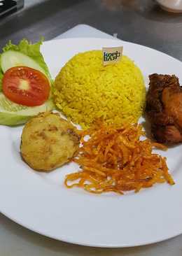 Nasi kuning enak & sedap