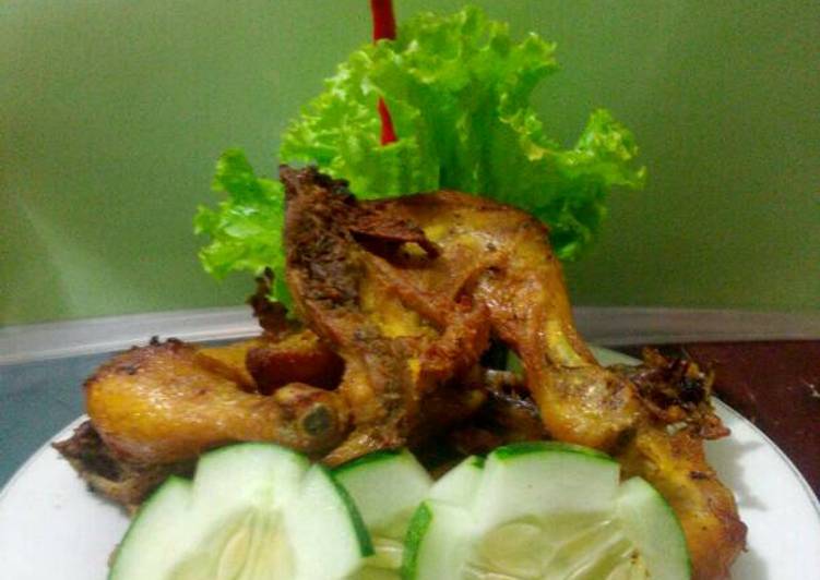 cara membuat Ayam Ungkep Goreng/bakar