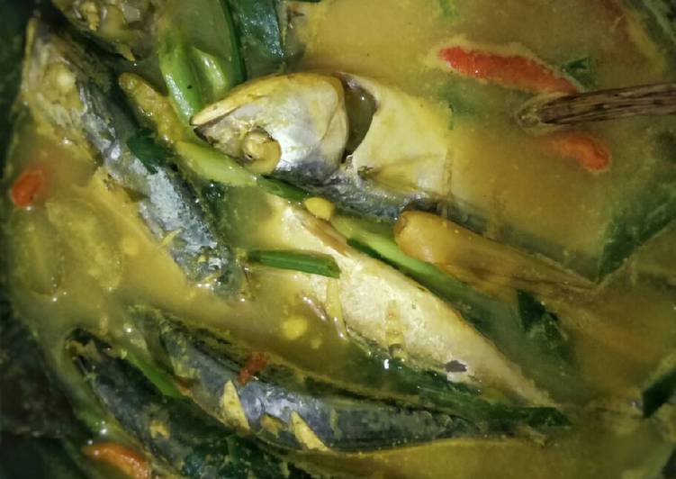 resep Asam Pedas Ikan Kembung Bumbu Kuning