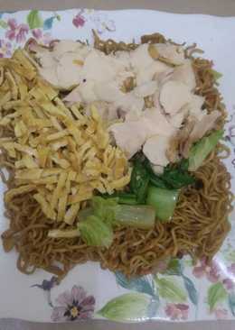 Hot fried noodle