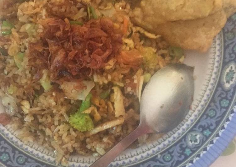 gambar untuk resep Nasi Goreng vegetarian