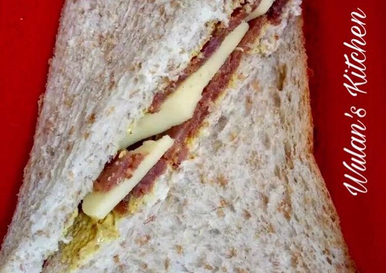 gambar untuk resep makanan Salami and Chese Sandwich
