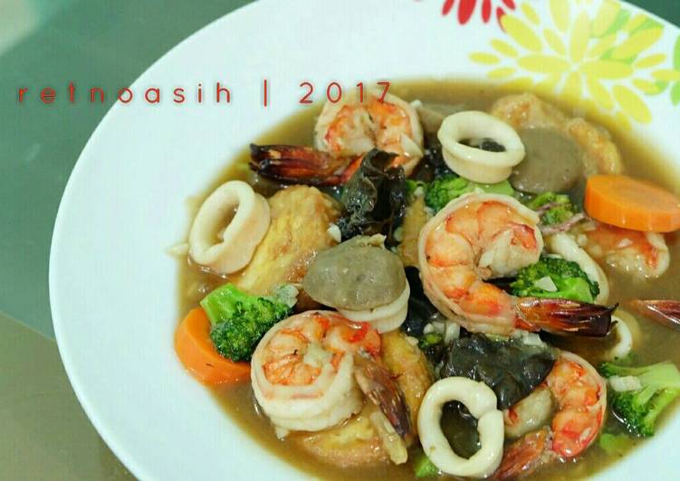 bahan dan cara membuat Sapo Tahu Seafood