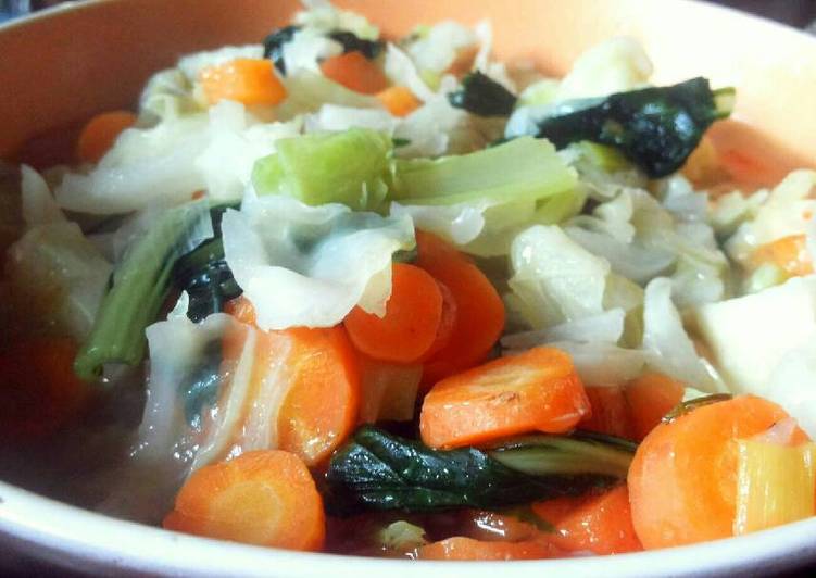 resep Tri-C (Cabbage, Carrot, Caisim) Soup a la Bunbun Ninskie