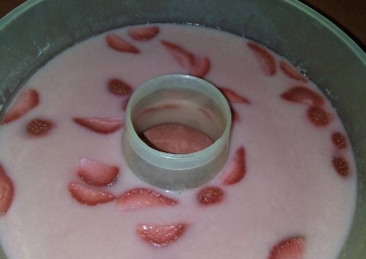 gambar untuk resep makanan Strawberry Pudding