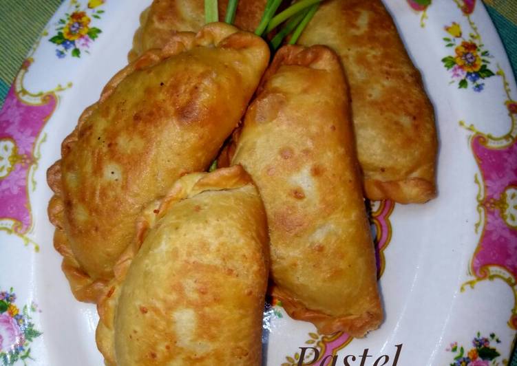 gambar untuk resep makanan Pastel Keju isi Bihun Wortel Kentang