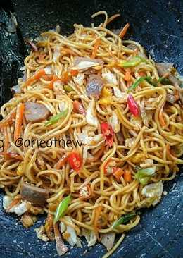 Mie urai goreng manis gurih pedas