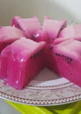 Puding santan buah naga