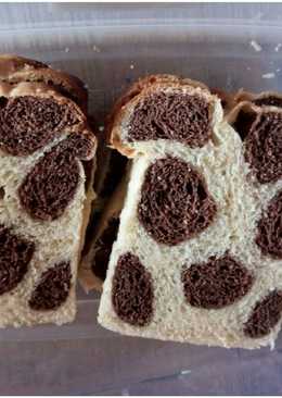 Giraffe print loaf bread (roti tawar motif jerapah)