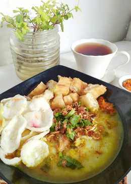 Bubur ayam bumbu kuning