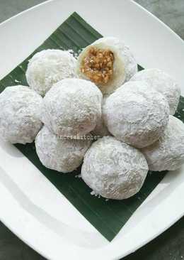 Mochi isi kacang tanah