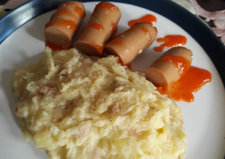 bahan dan cara membuat Simple Cheesy Mashed Potato with Sausage ?? recommended