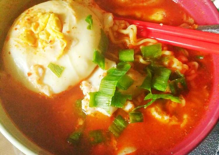 resep Indomie ramen kuah pedas