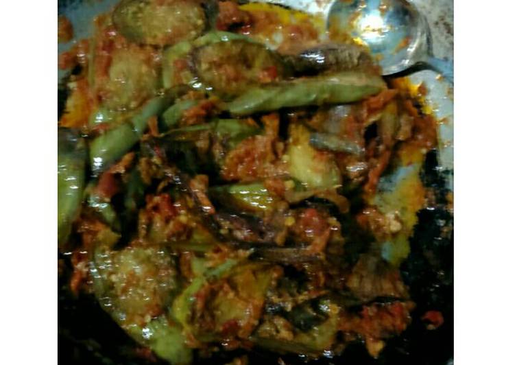 gambar untuk cara membuat Terong balado + ikan pari (iwak pe)