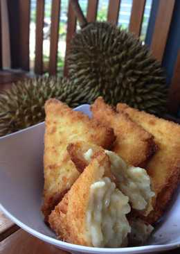 Roti tawar isi daging durian