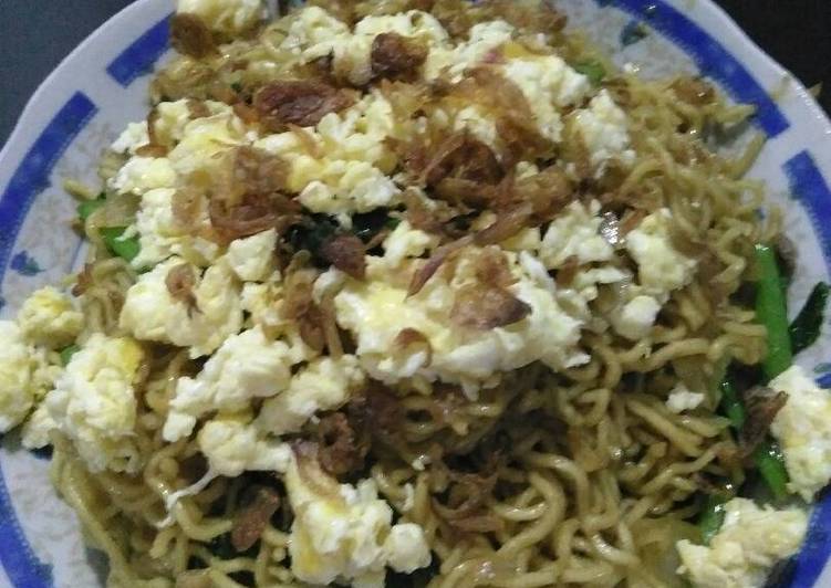 gambar untuk resep Mie goreng telur