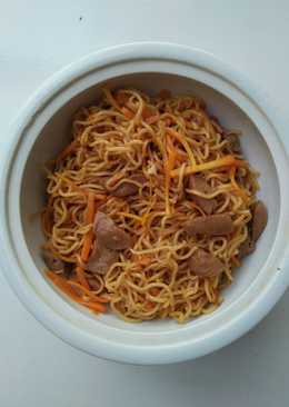 Mie goreng sederhana