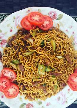 Mie goreng jawa plus dendeng