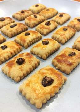 (2) Simple Peanut Cookies