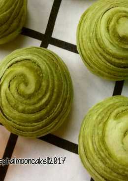 Matcha Spiral Mooncake