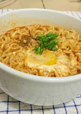 Ramen dgn Indomie (?)