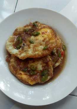 Telor ceplok Tumis asam Pedaass