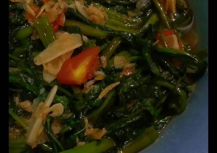 resep masakan Tumis Karbon (Kangkung plus Udang Rebon)