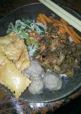 Mie Pangsit Daging Jamur