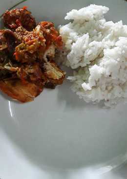 Ayam geprek sambel setan