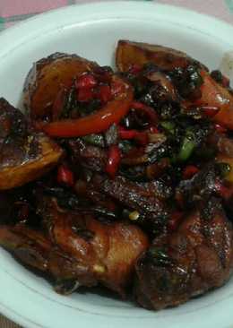 Black chicken pedas manis