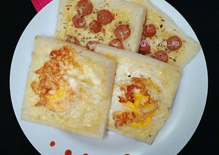 gambar untuk resep Cheessy egg toast & sausage pizza bread