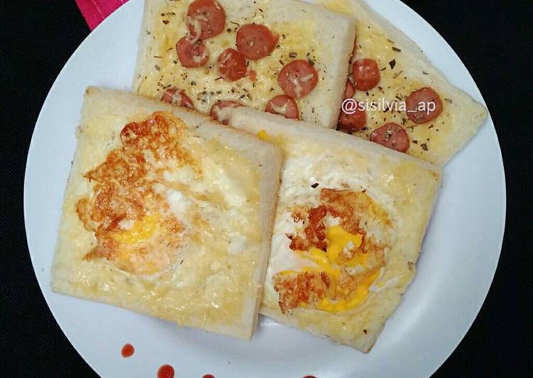 cara membuat Cheessy egg toast & sausage pizza bread