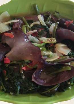 Tumis kangkung jamur