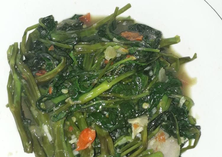 resep lengkap untuk Tumis kangkung terasi bakar pedas