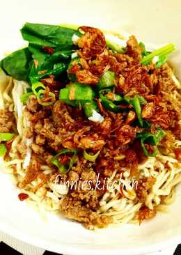 Bakmi Bangka dengan Babi Cincang